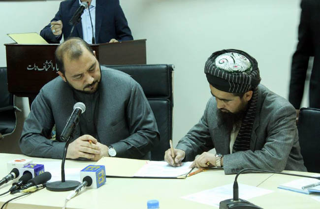وزارت احیا و انکشاف دهات قرارداد 151 پروژه آبرسانی را با شوراهای انکشاف محلی امضا کرد